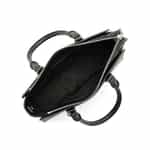 Intérieur du sac Michael Kors Arden – compartiment zippé avec poche intérieure, doublure noire