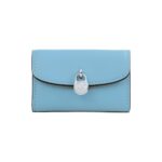 Portefeuille femme Michael Kors Lyra bleu ciel, vue de face, fermoir logo MK