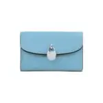 Portefeuille femme Michael Kors Lyra bleu ciel, vue de face, fermoir logo MK