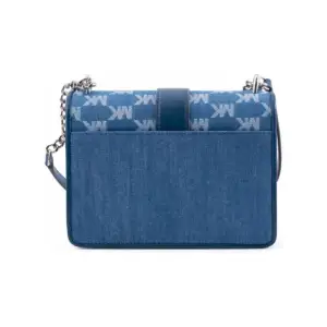 Dos du sac Michael Kors Greenwich bleu, motif monogramme MK et poche arrière, chaîne bandoulière métal