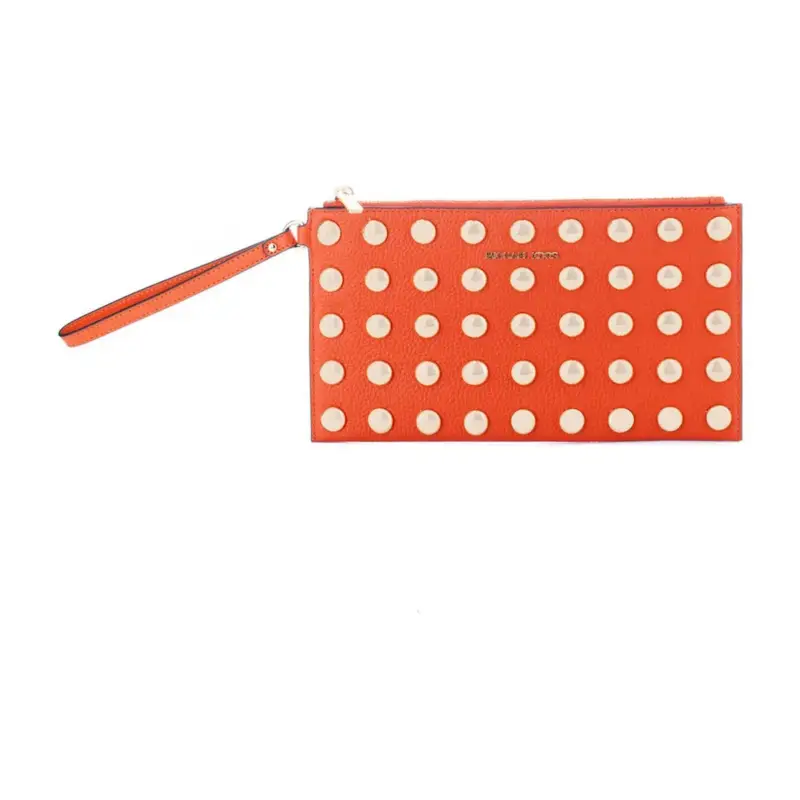 sac-a-main-michael-kors-35s5gtvw3i-red-clay-03 Pochette Michael Kors 35S5GTVW3I Red Clay cloutée avec dragonne, fermeture zippée